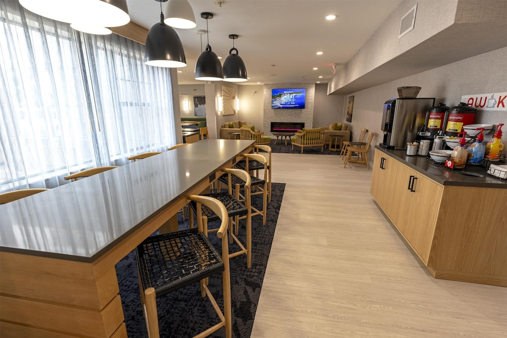 Sonesta ES Suites Lafayette Airport 40/56