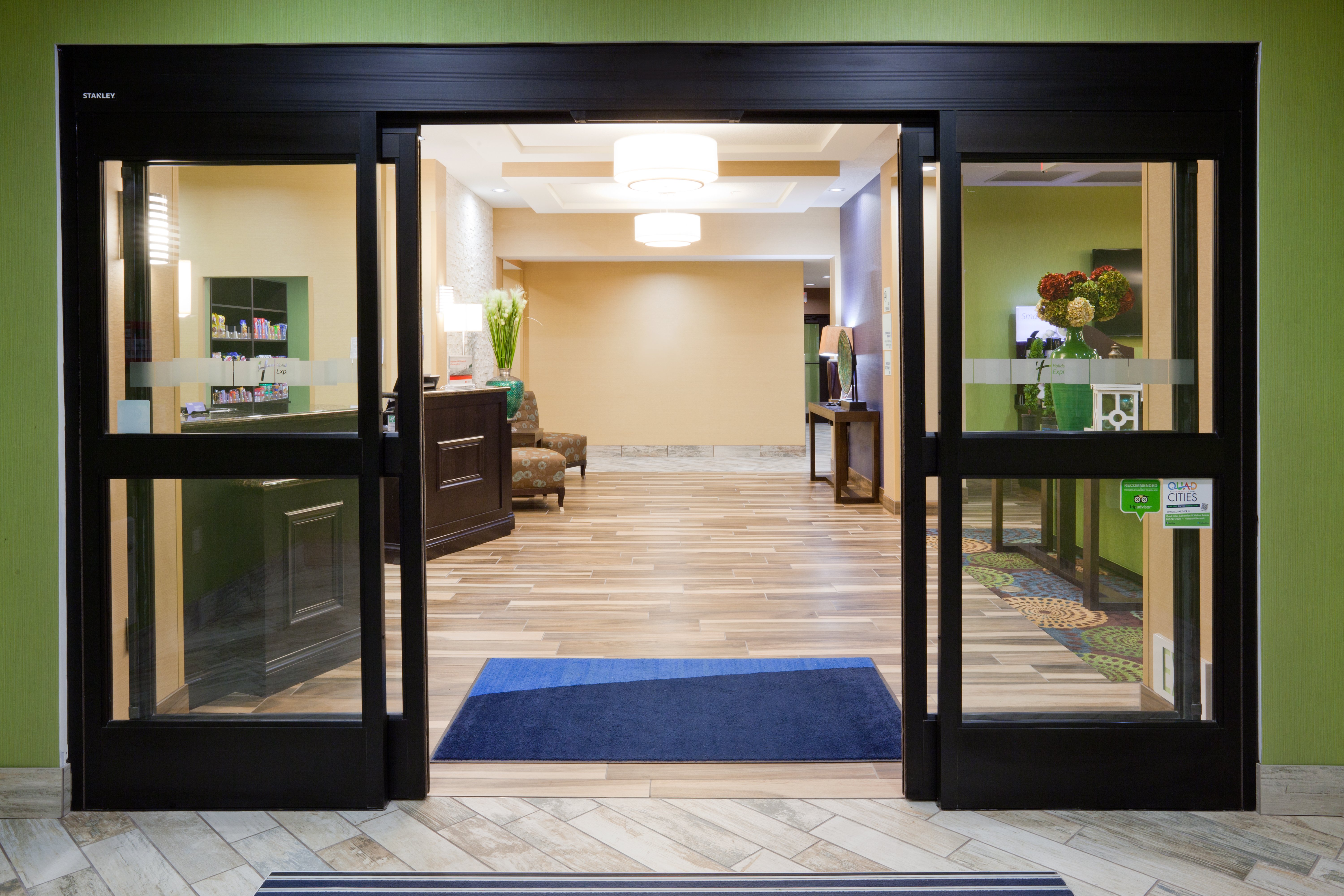 Holiday Inn Express & Suites Davenport, an IHG Hotel 22/26