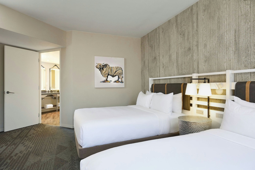 1 Bedroom, Suite, 2 Queen Beds, Terrace