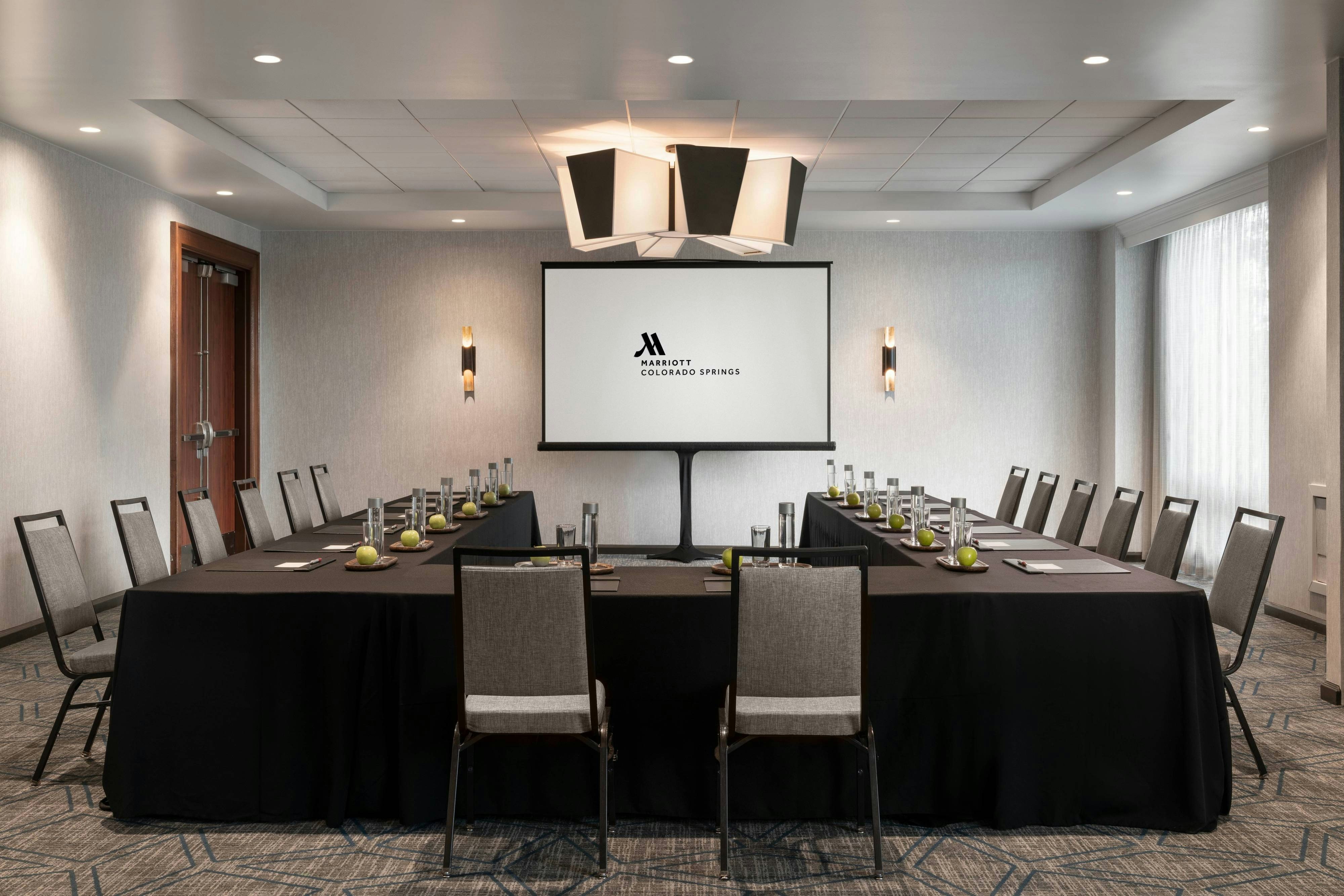 COLORADO SPRINGS MARRIOTT 18/19
