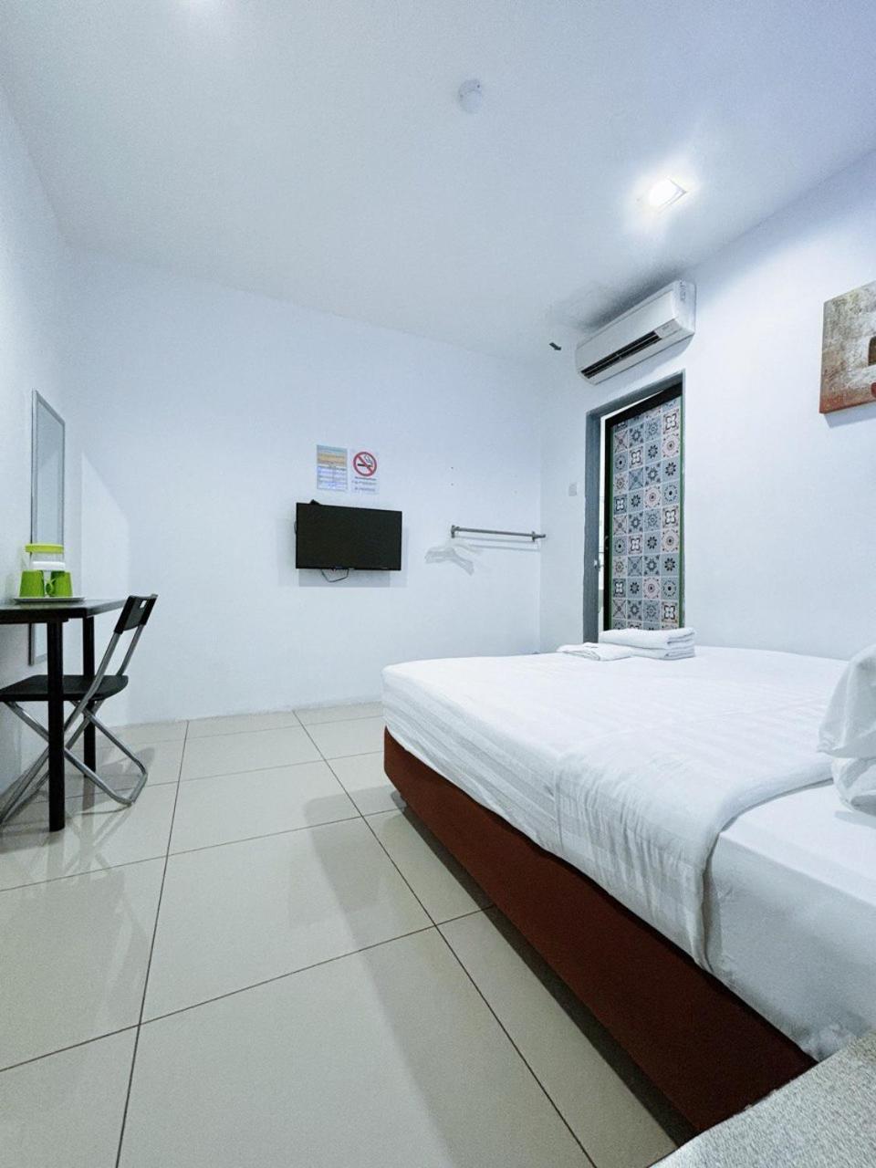 Deluxe, Suite, Double Bed