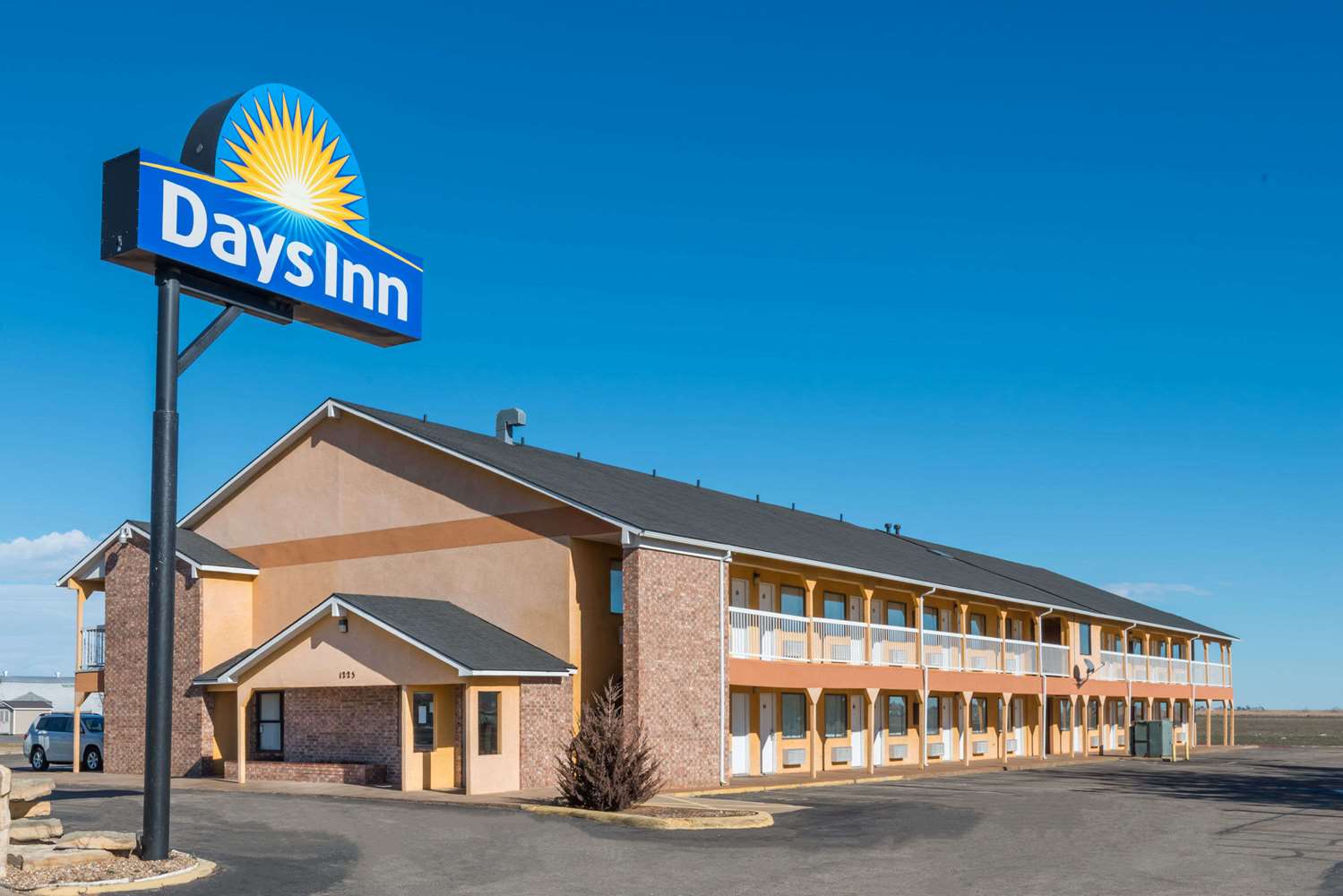 Days Inn by Wyndham Russell 2/18
