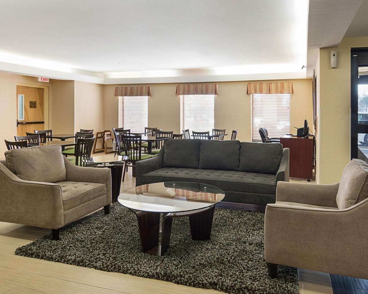 Quality Inn Richmond Airport 21/37