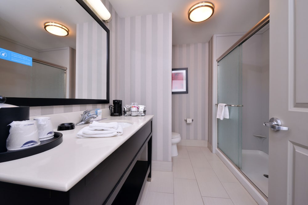 Hampton Inn And Suites Dupont 18/46