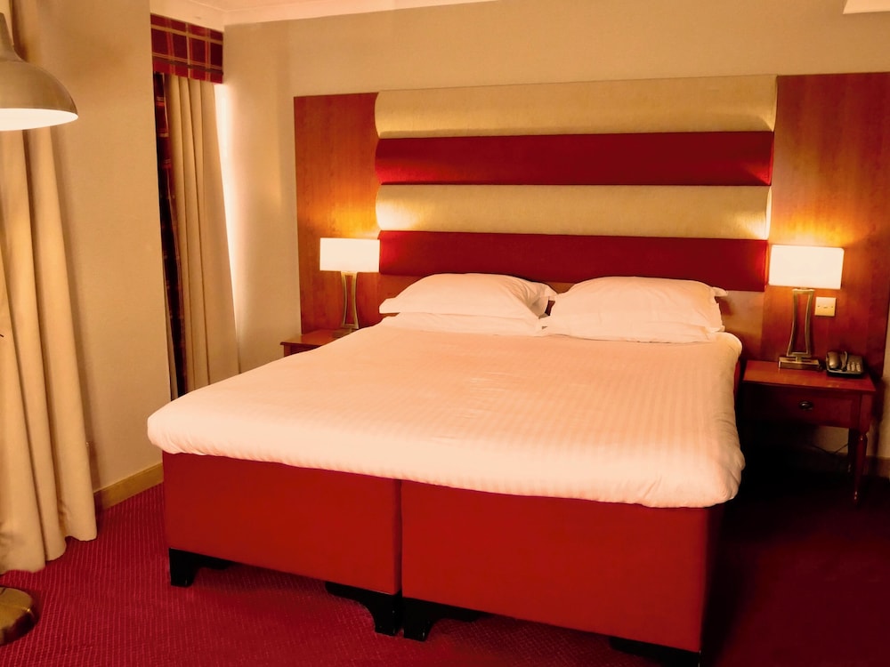 Carlton George Hotel 26/72