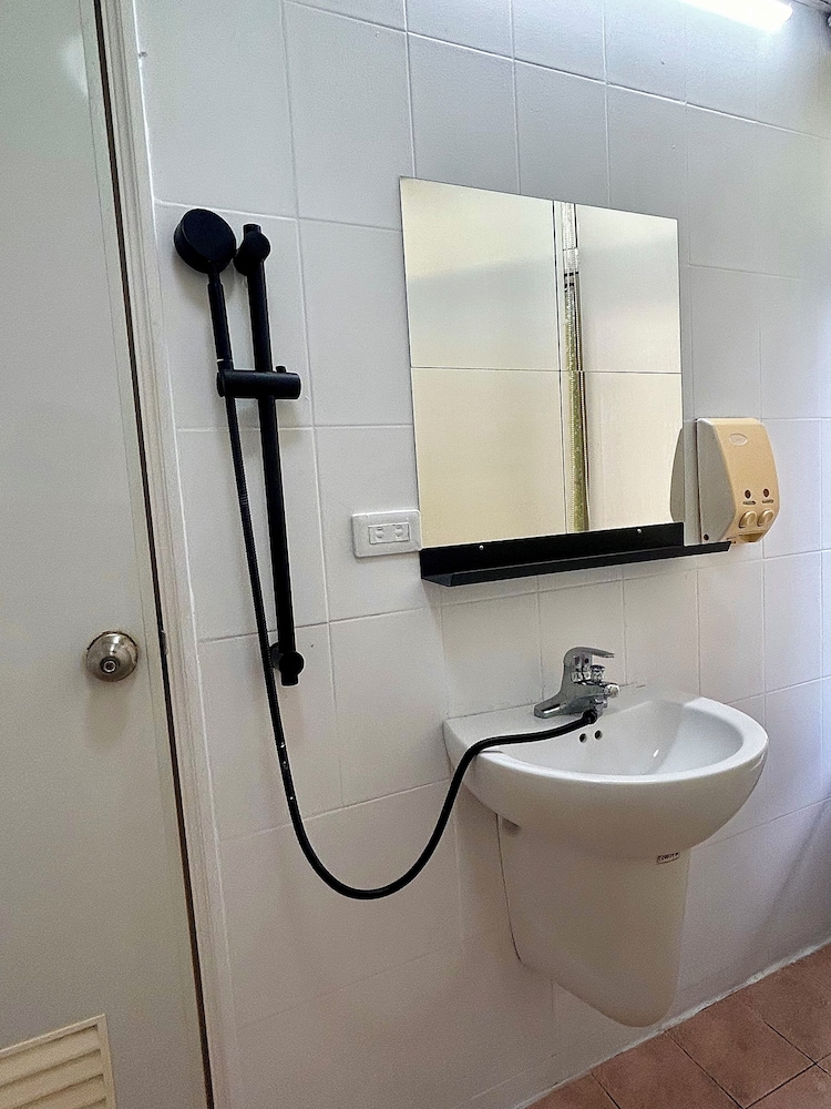 Ximen Triple Tiger Hostel 47/50