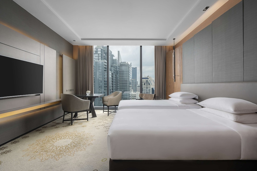 ROOM, KING BED, CITY VIEW