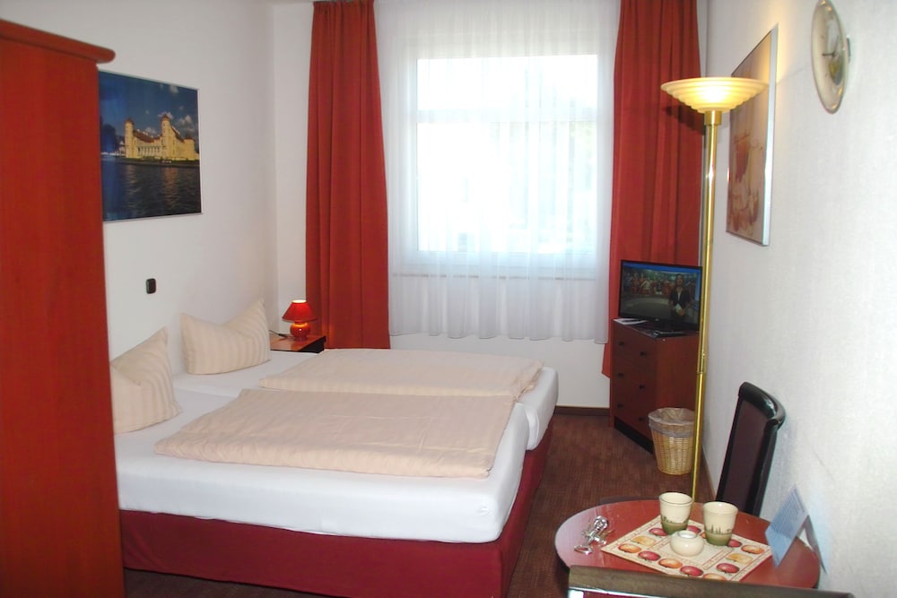 Keramik Hotel Rheinsberg 6/44