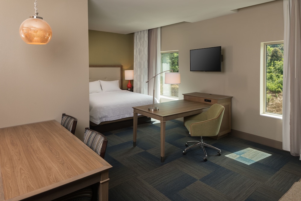 Hampton Inn Suites Asheville Biltmore Village 41/58
