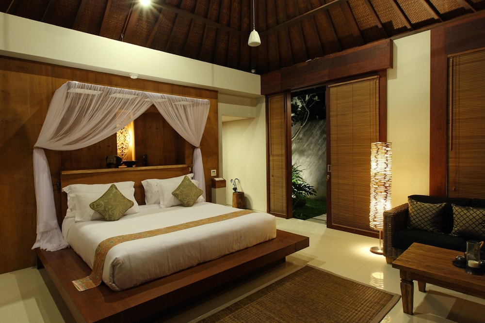 Swarapadi Villa 15/56