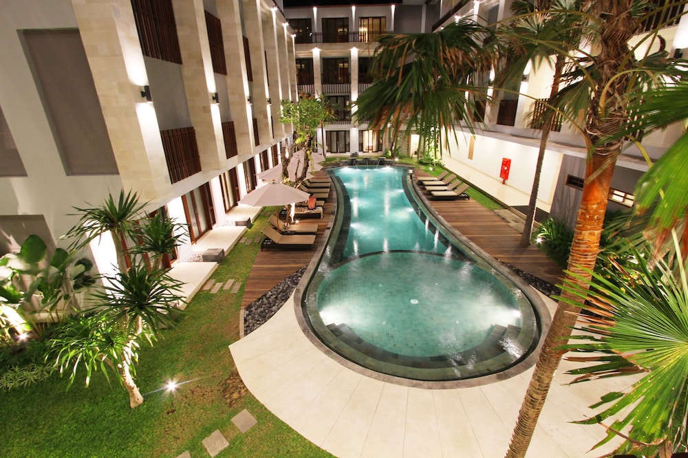 Grand La Walon Hotel 4/66