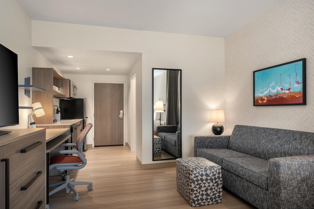 Home2 Suites by Hilton Hazleton 24/43