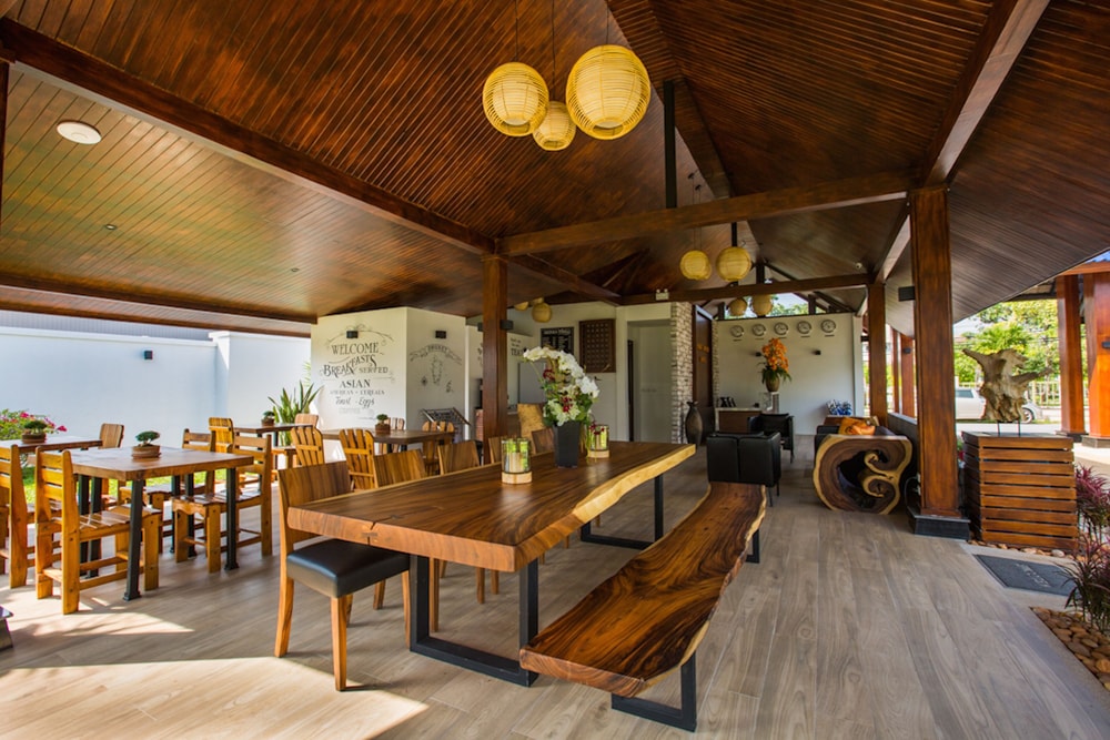 Phuket Airport Hotel 59/74
