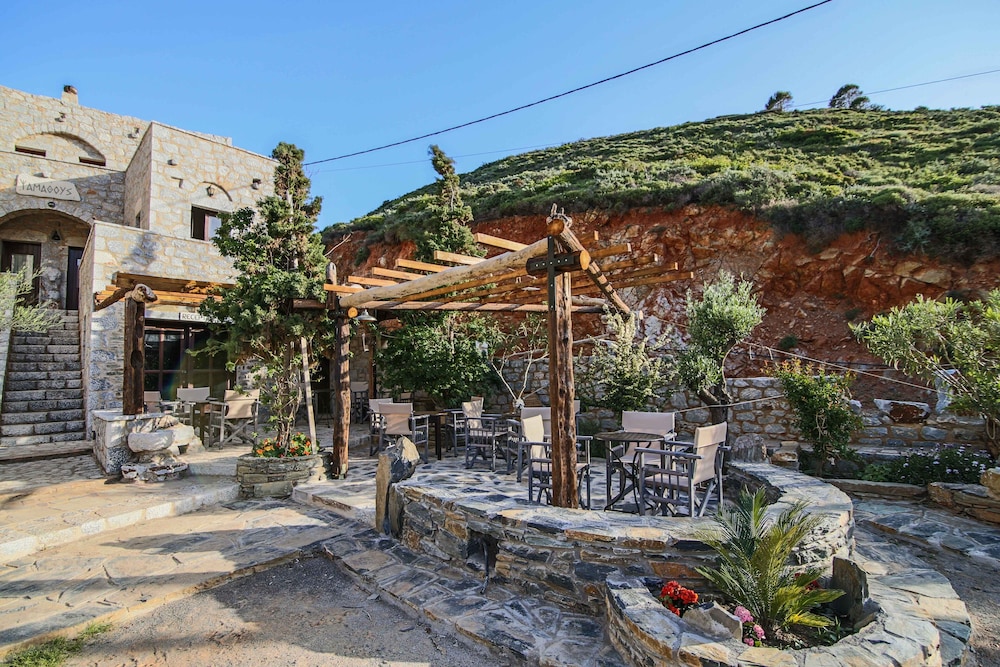 Psamathous Guest House 28/34