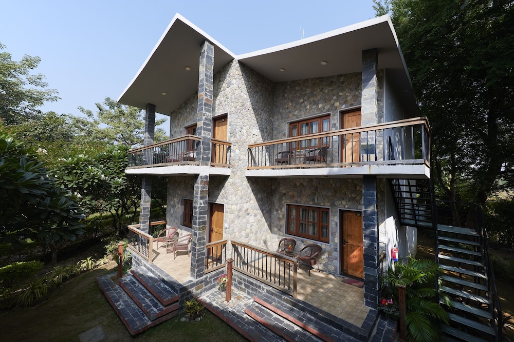 Acorn Hideaway Resort and Spacorbett 3/50