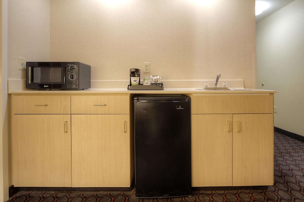 Hampton Inn Fremont 34/36