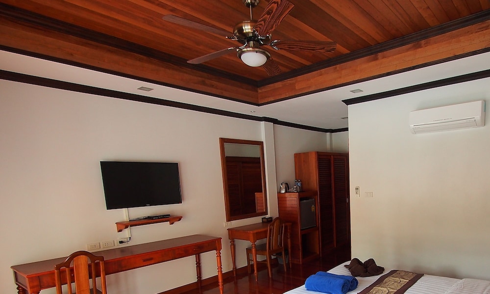 Blue Diamond Resort 53/73