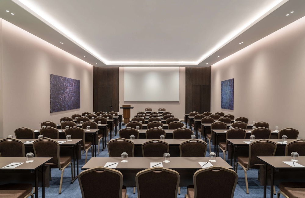 Radisson Blu Hotel And Conference Centre Niamey 66/78