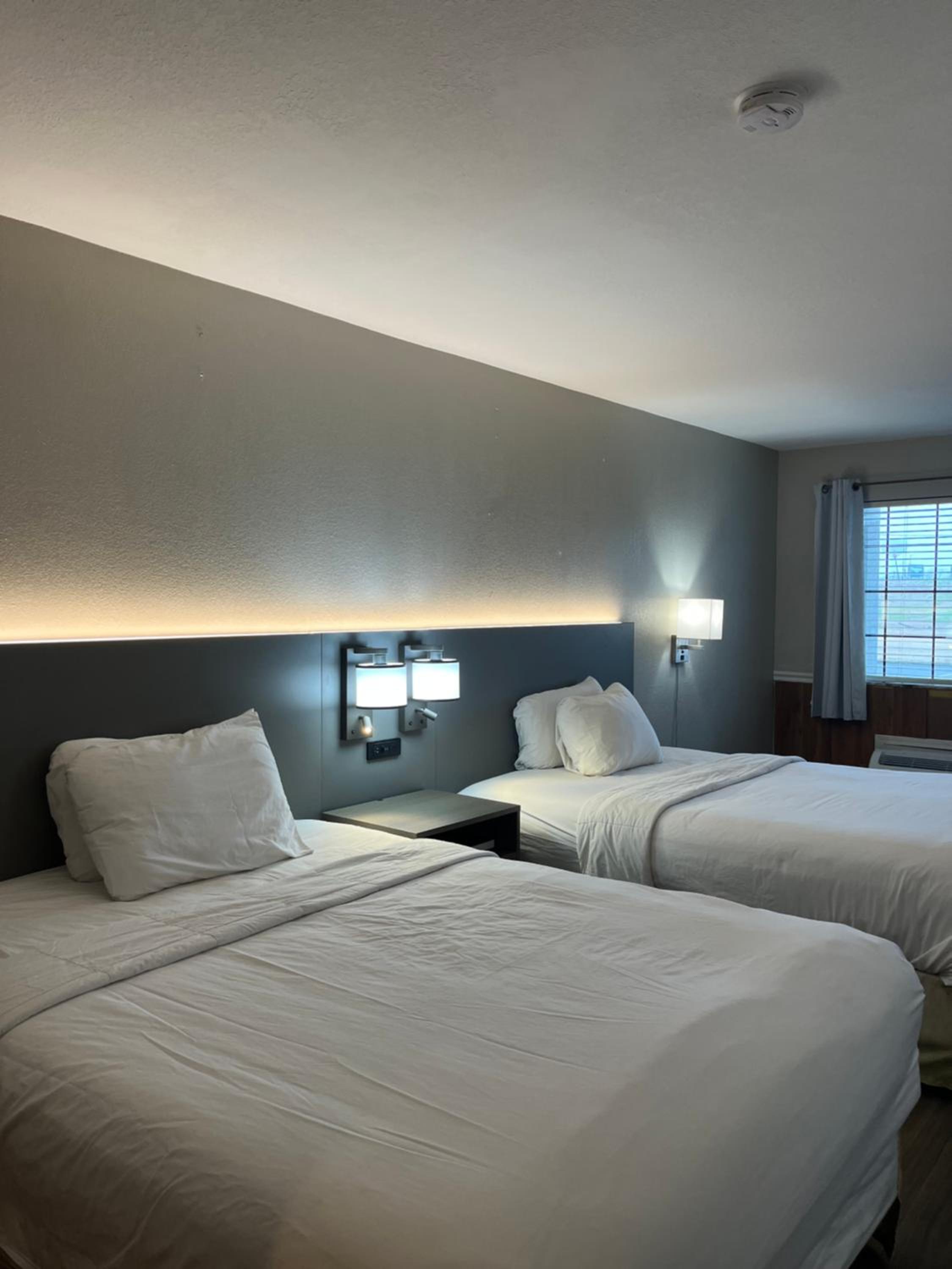 Hallmarc Inn & Suites of West Memphis 16/55