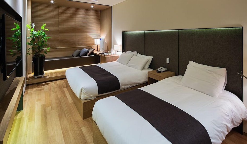 Dukgu Oncheon Resort Hotel 10/50