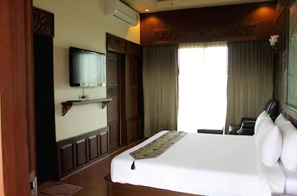 Lamphu Tree House Boutique Hotel 13/70