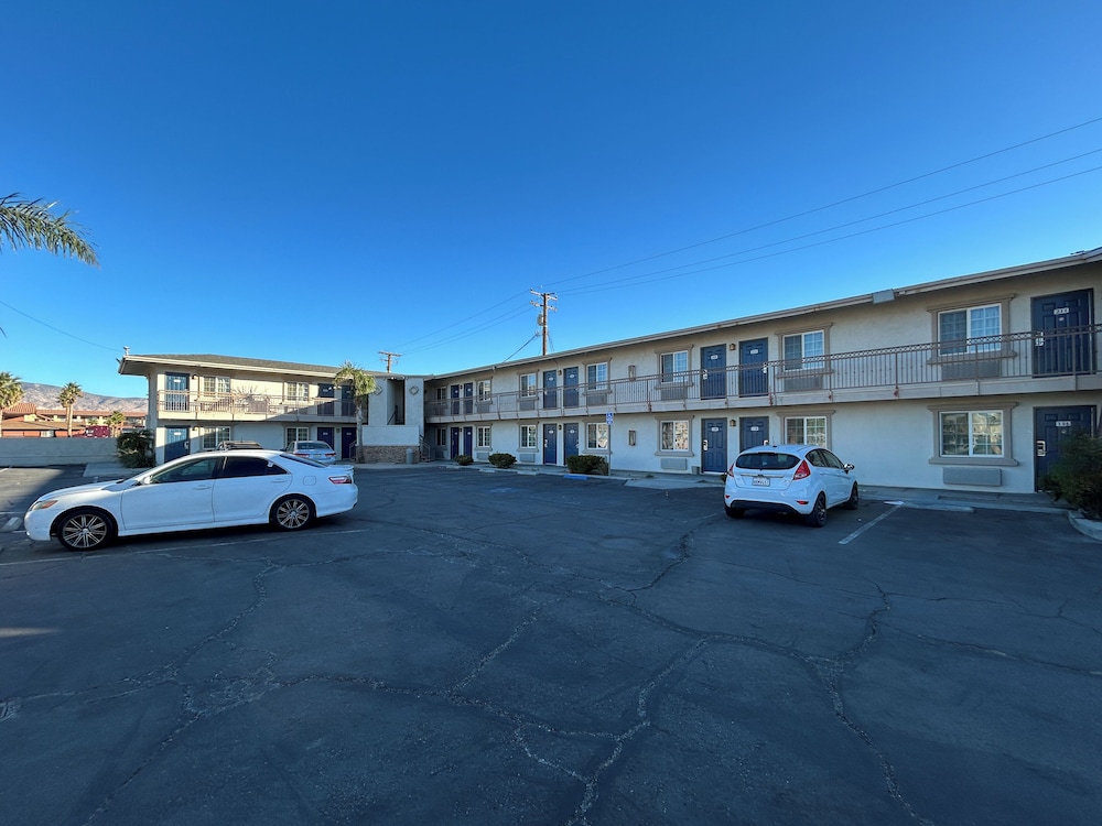 Studio 6 Mojave, CA - Airport 35/47