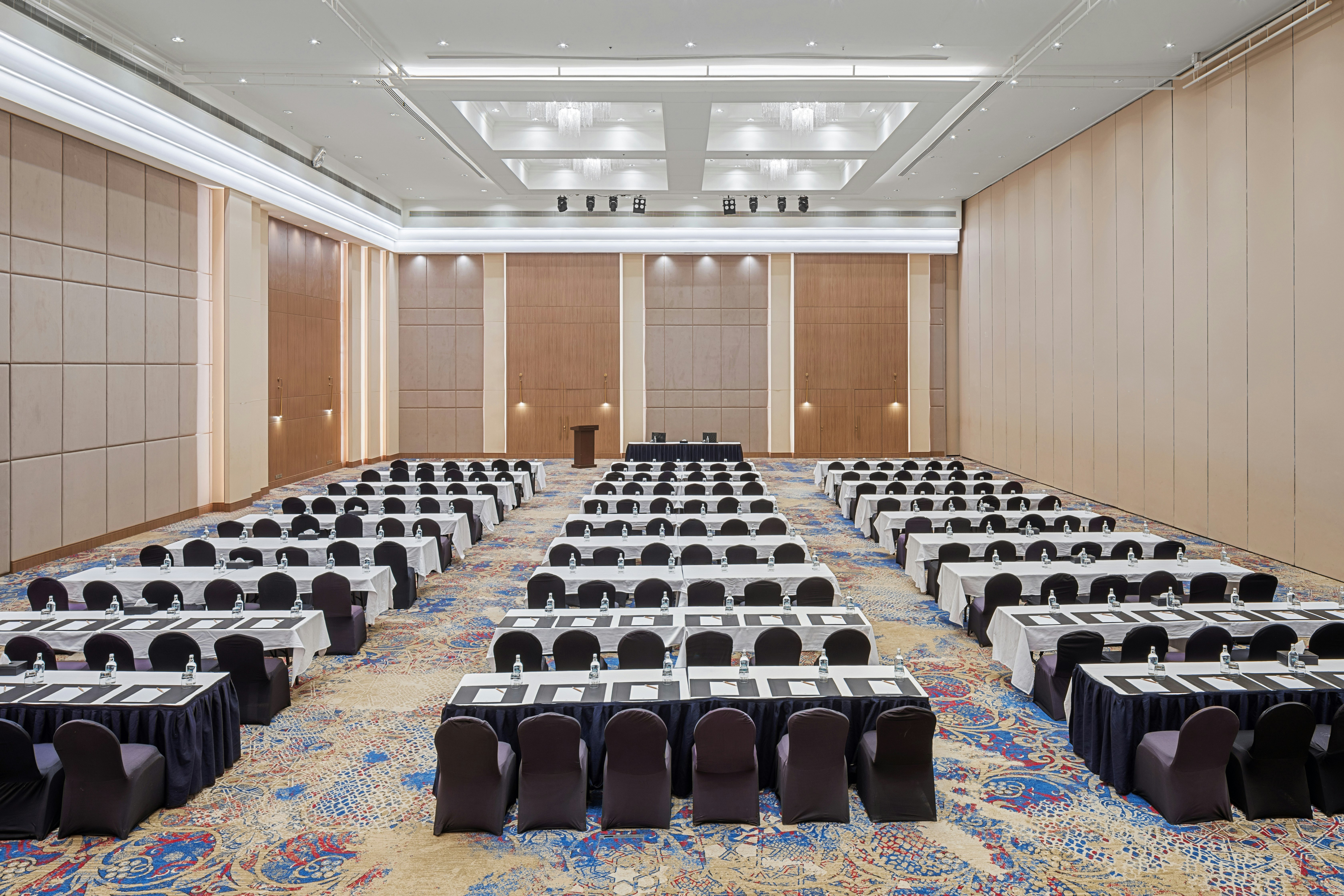 Hilton Alexandria Green Plaza 79/89
