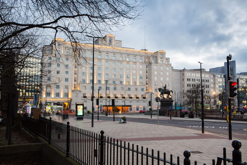 The Queens Hotel 58/59