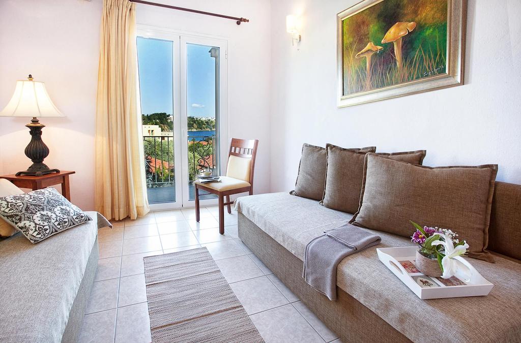 Suite, Sea View
