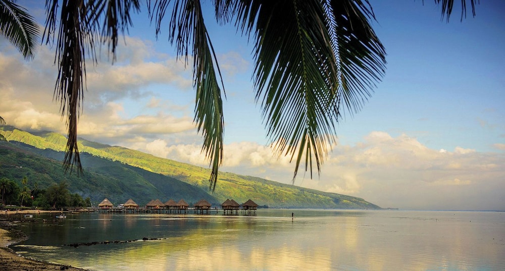 Tahiti Ia Ora Beach Resort 72/83