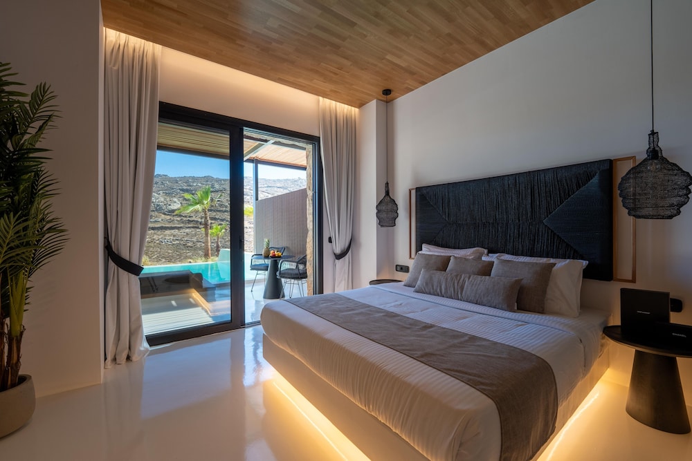 Ftelia Black Villas 11/50