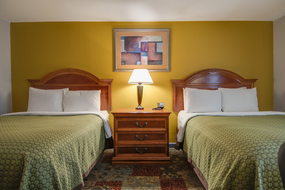 Americas Best Value Inn Hayward 32/57