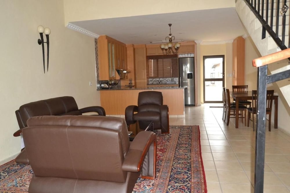 Hoyohoyo Acorns Lodge 21/27