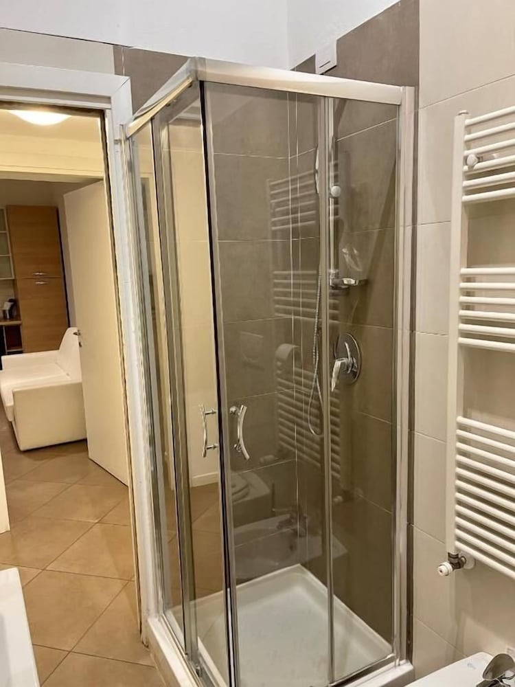 Easy Milano Rooms And Apartments Navigli 44/46