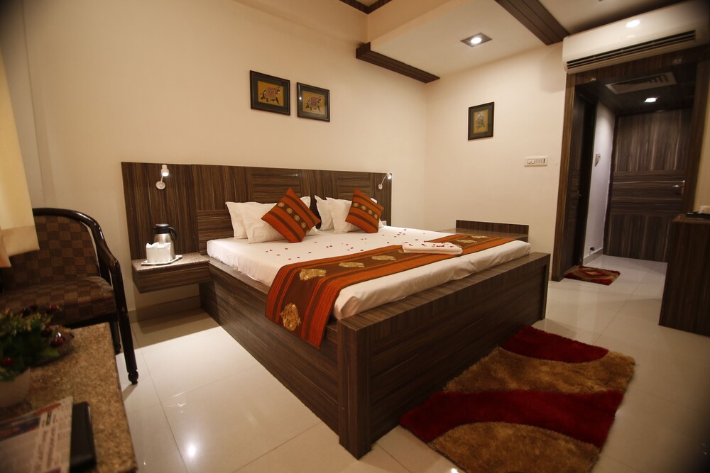 HOTEL SHEETAL REGENCY 15/41