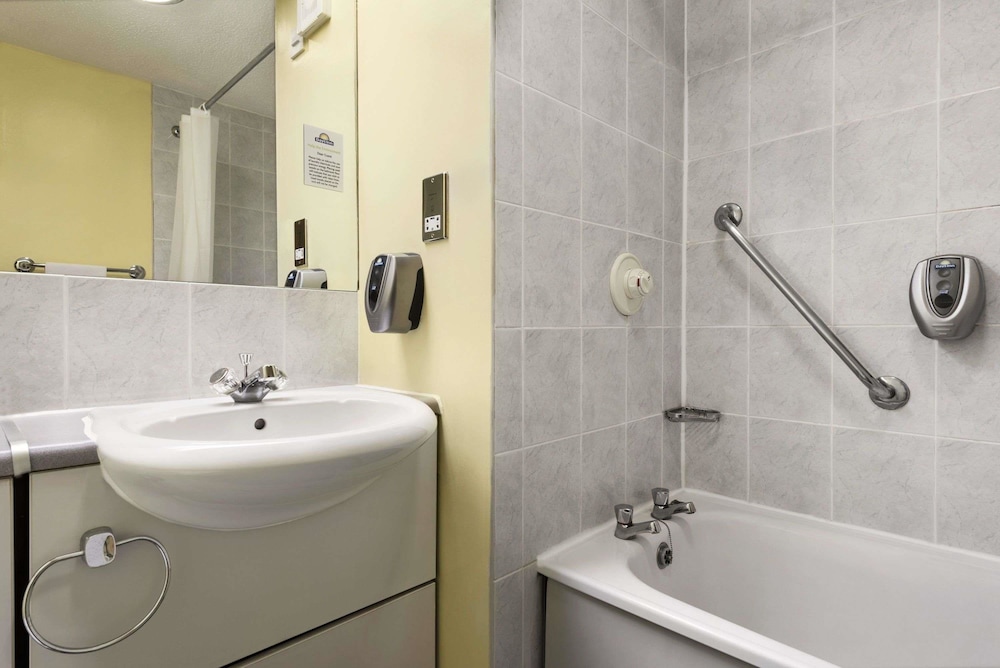 Days Inn by Wyndham Watford Gap 7/22