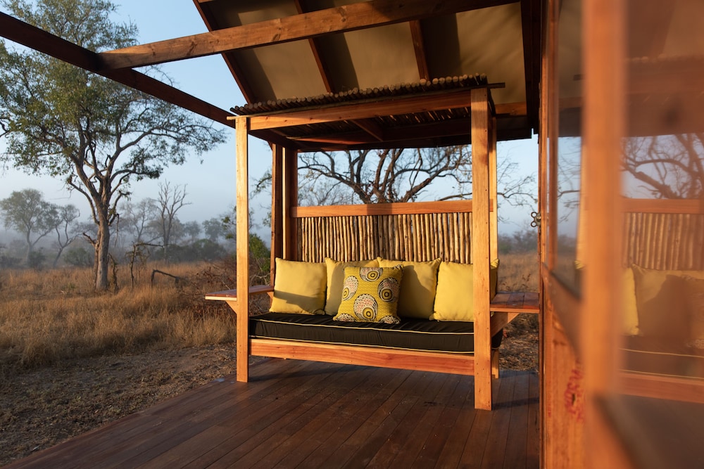 Buffelshoek Tented Camp 12/35