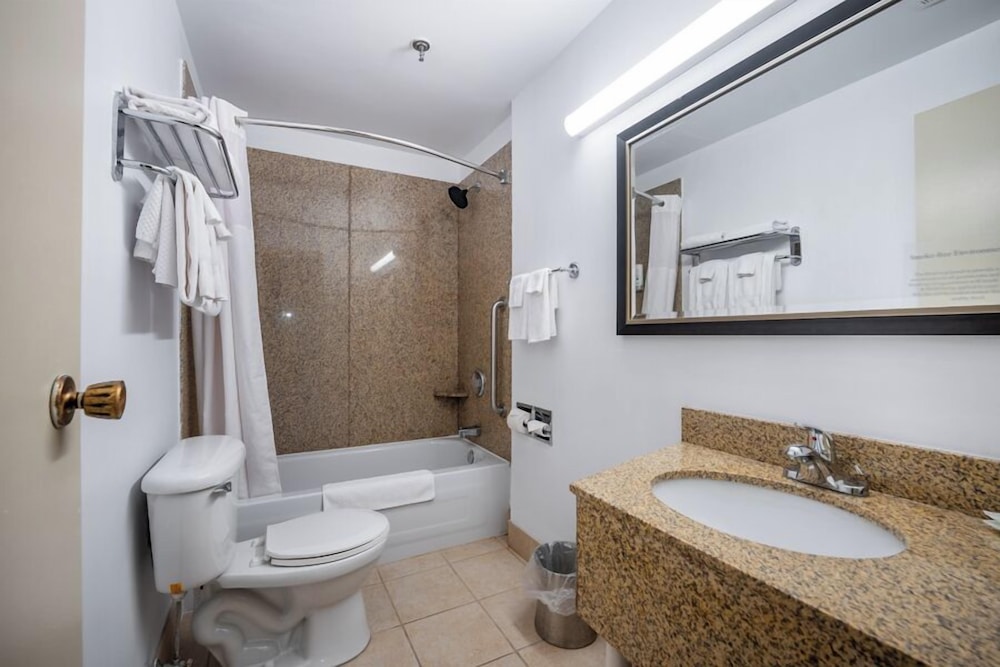 Room at Halifax Airport Hotel, GOFFS - NOVA SCOTIA