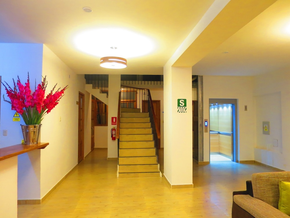 Terraza De Luna Hotel 4/27