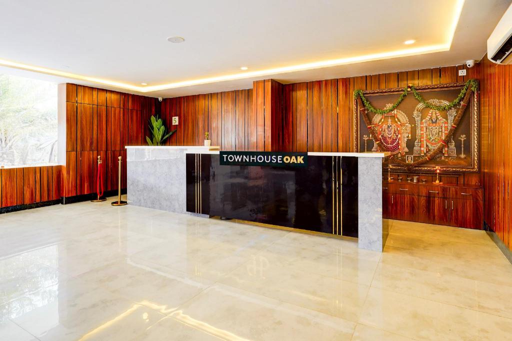 Hotel Grand Orchid 8/38
