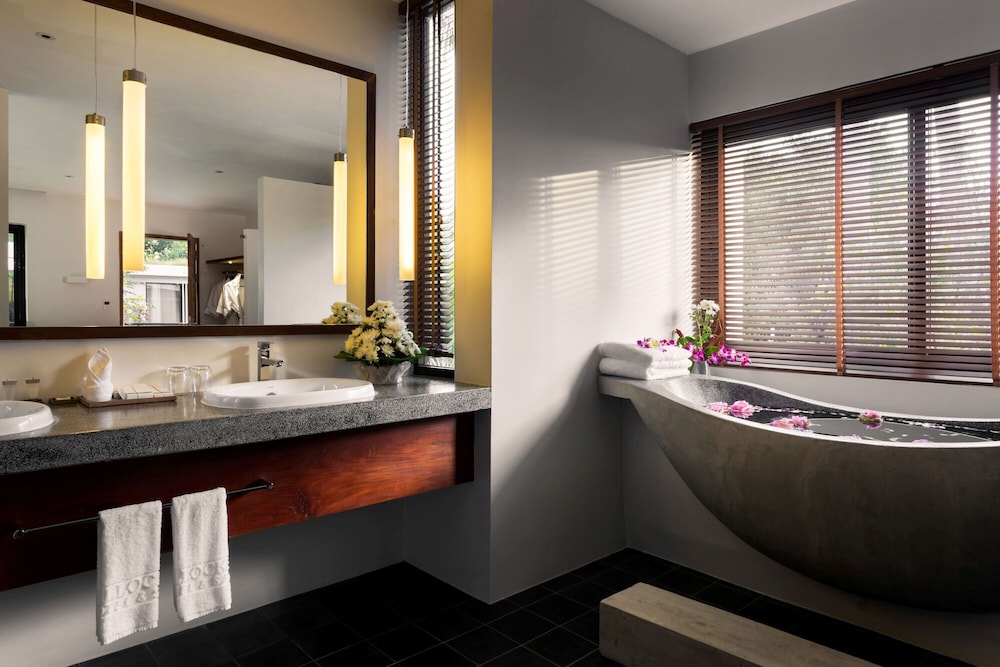 Hillocks Hotel Spa 57/60