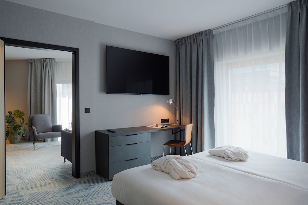 Studio, Suite, King Bed