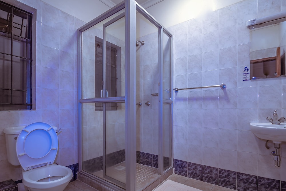 Chak Guest House & Conference Centre 21/22