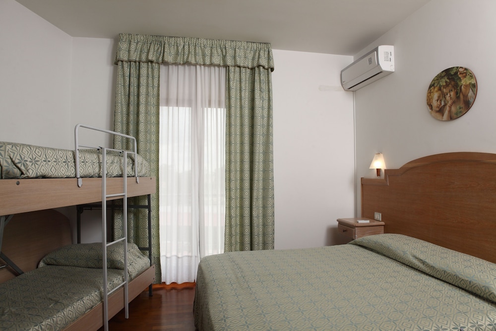 Donatello Hotel 10/42