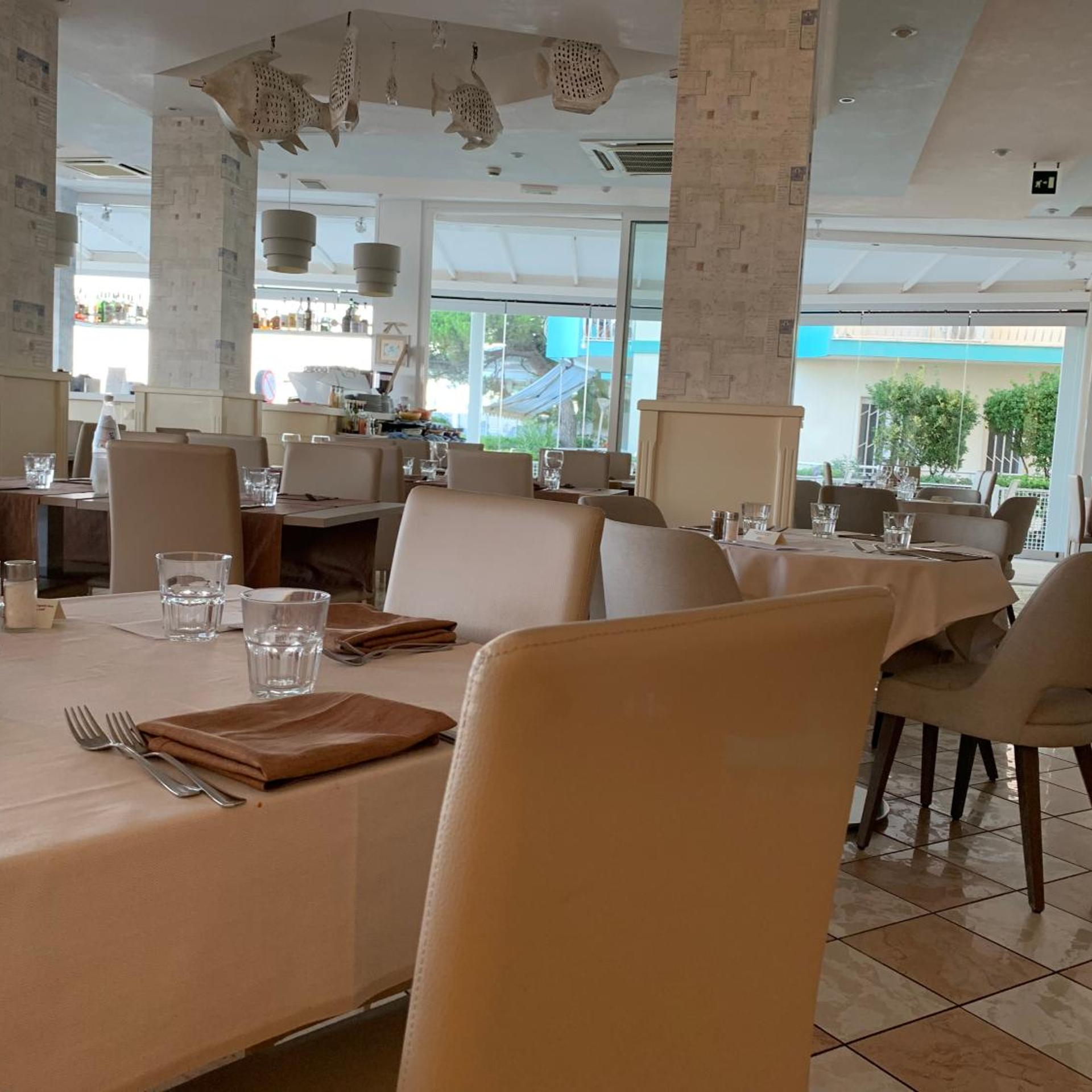 Hotel Nizza Fronte Mare 33/49