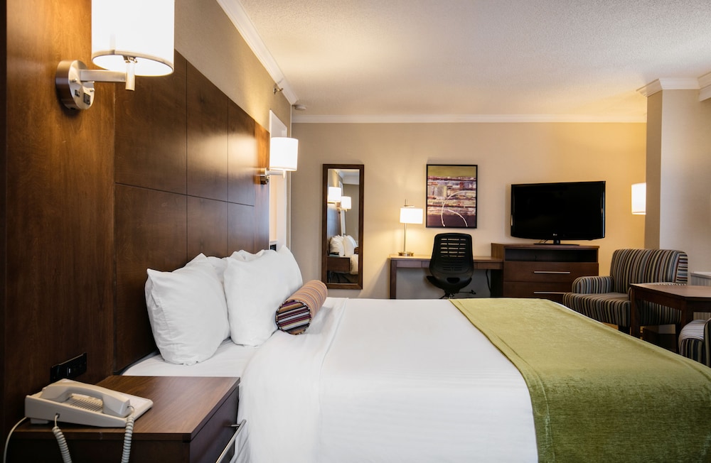Best Western Ville Marie Montreal Hotel and Suites 11/45