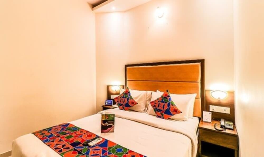 Fabhotel Admiral Andheri 17/31