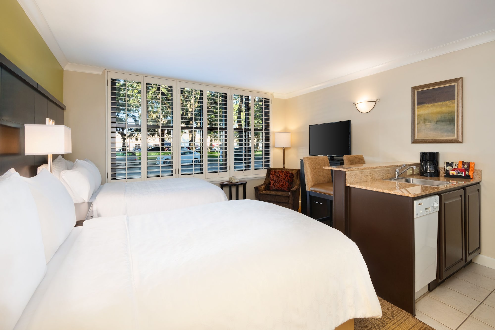 Studio, Suite, 2 Double Beds, City View, Kitchen