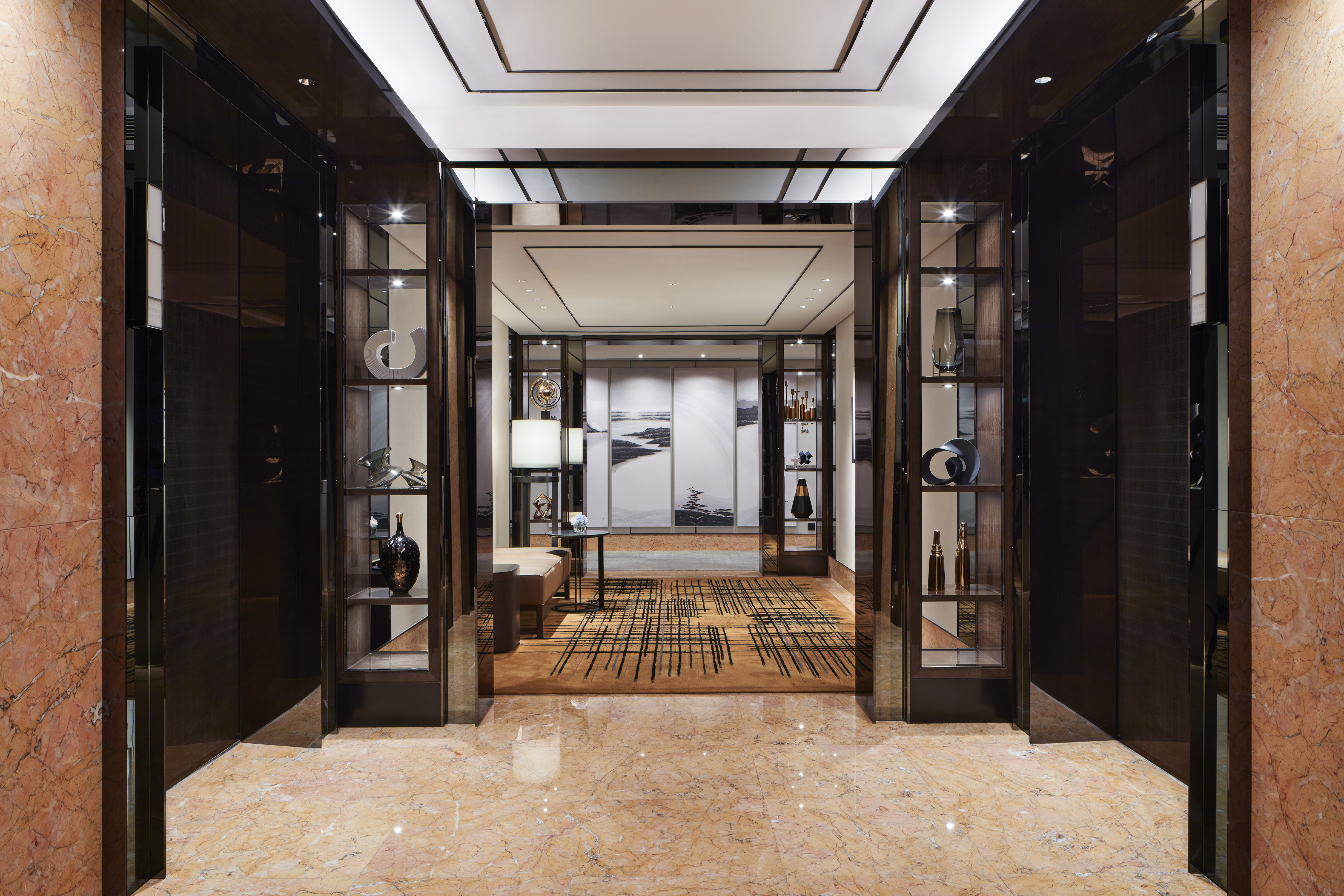 Four Seasons Hotel Hong Kong 12/76