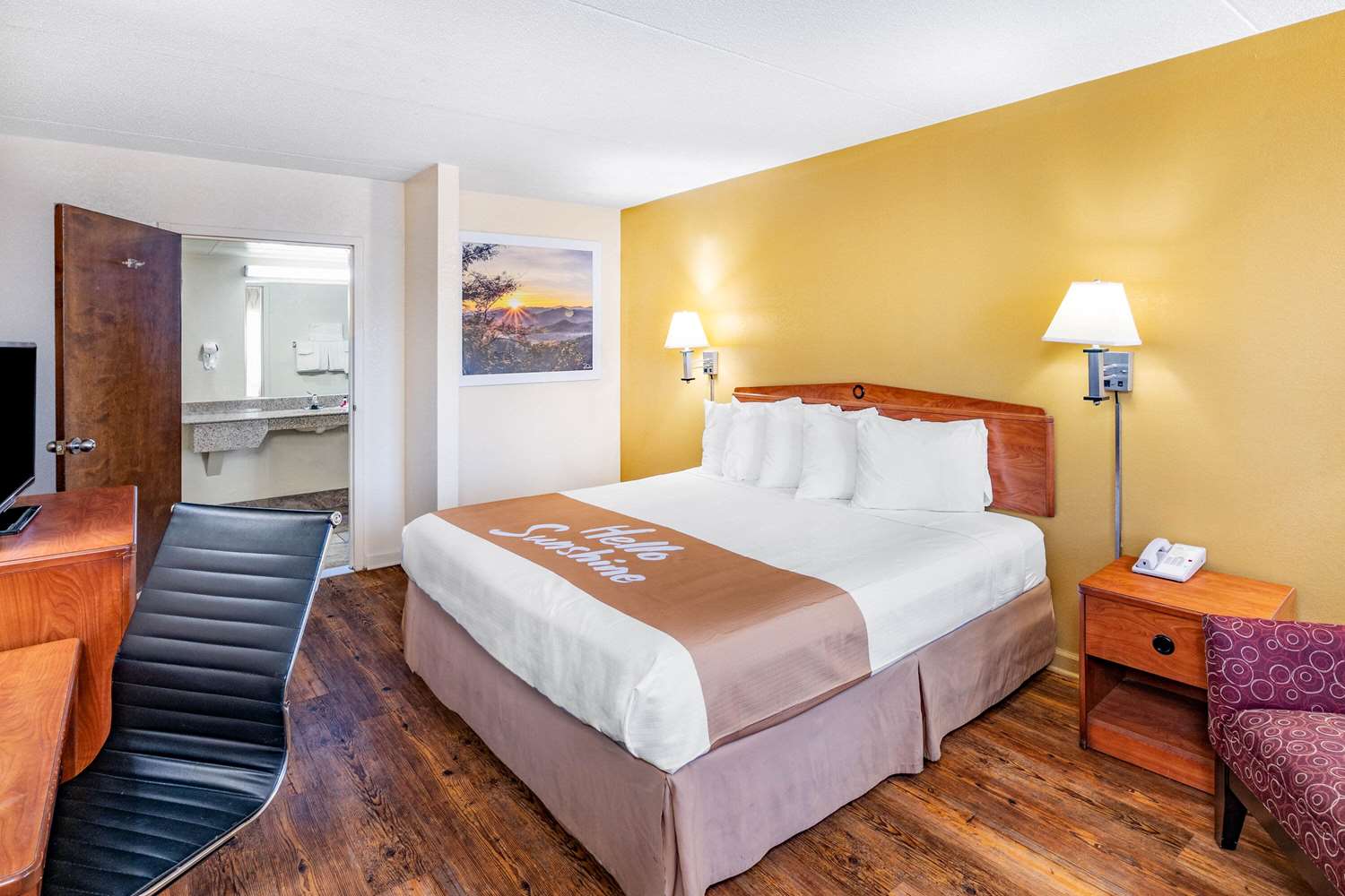 Days Inn by Wyndham Clarksville TN 15/53